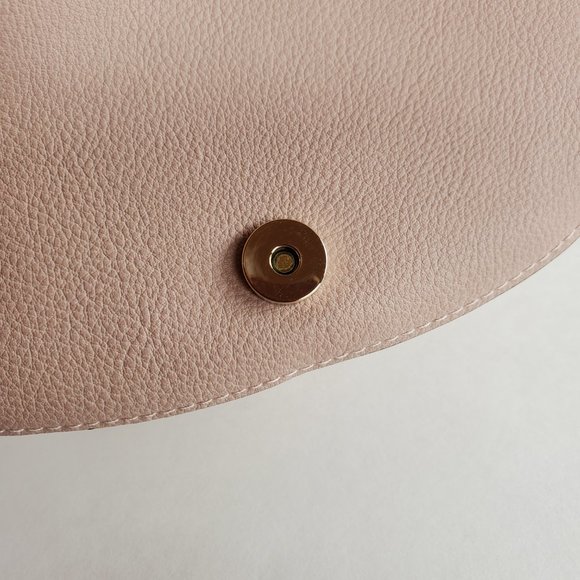 Victoria's Secrets Crossbody Saddle Bag Purse Pink Blush Studded Faux Leather - Picture 5 of 15